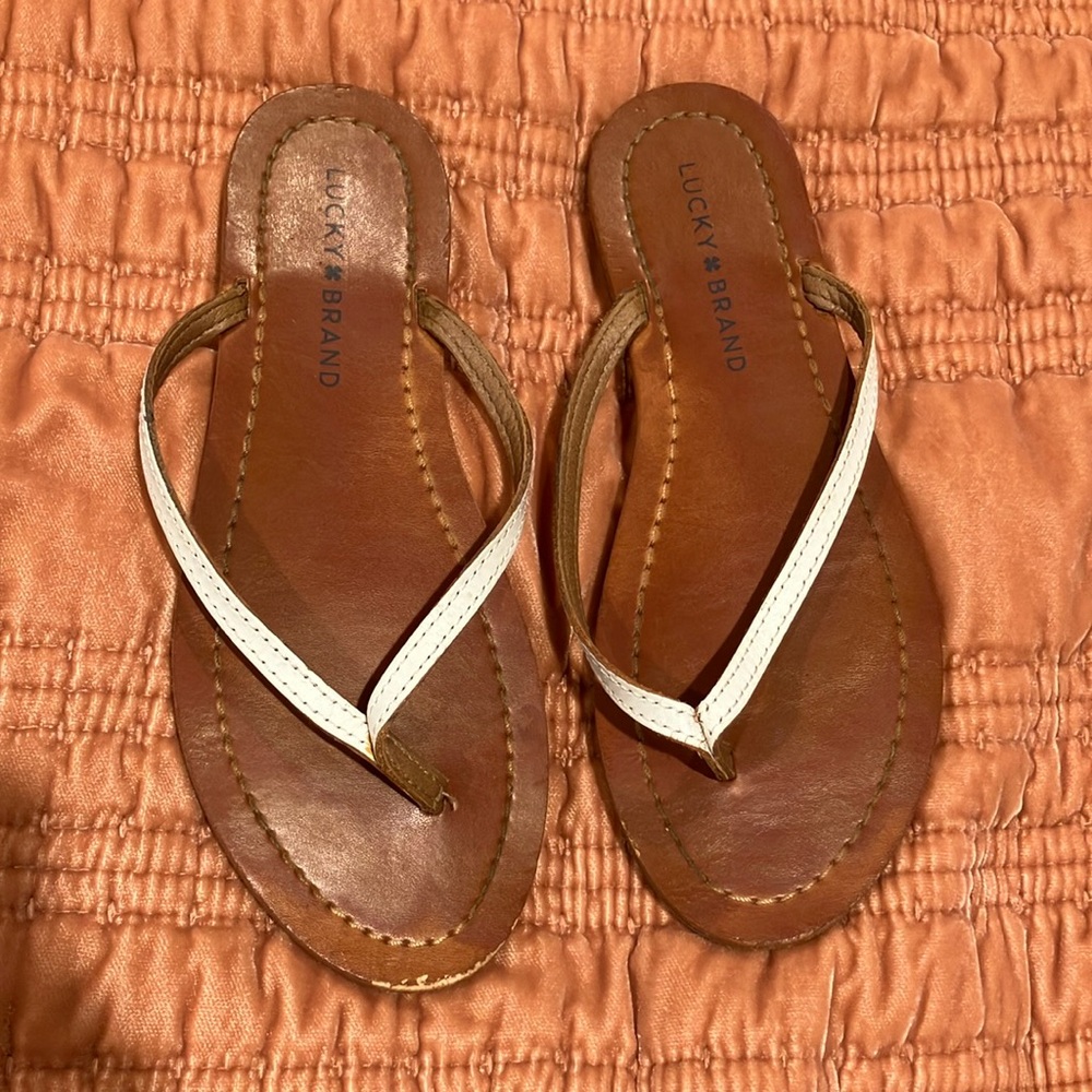 Lucky brand flip-flops size 6